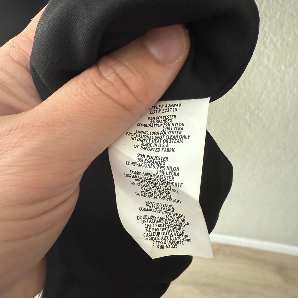 Betsy & Adam Black Sleeveless Mesh Panel Gown (Women’s 4, NWT) - Picture 6 of 6